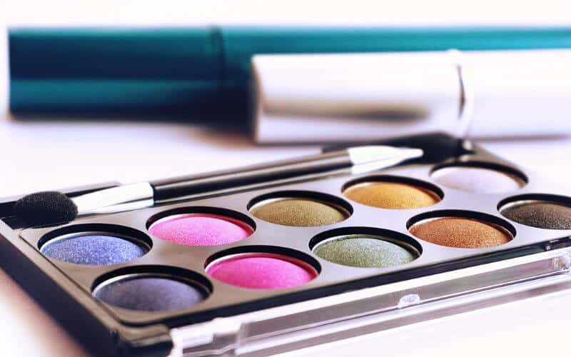 eyeshadow and mascara on a table-clean brands list